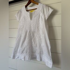 Roller Rabbit Women’s Embroidered WHITE Sleeveless Spring Summer Blouse Tunic